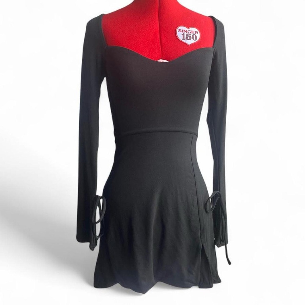Oh Polly Black Long Sleeve Sweetheart Neck Mini Dress